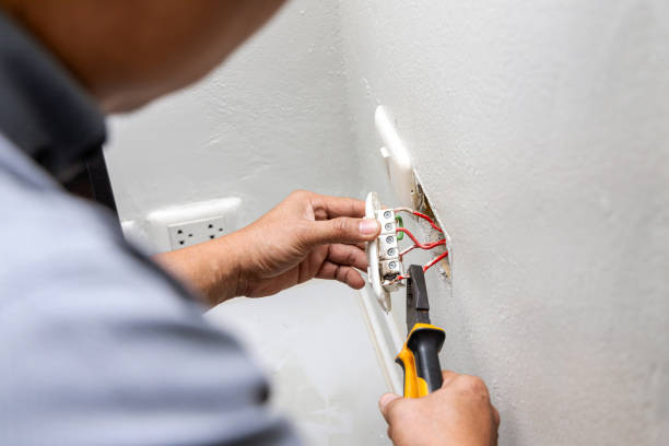 Best Electrical Outlet Repair  in New Prague, MN
